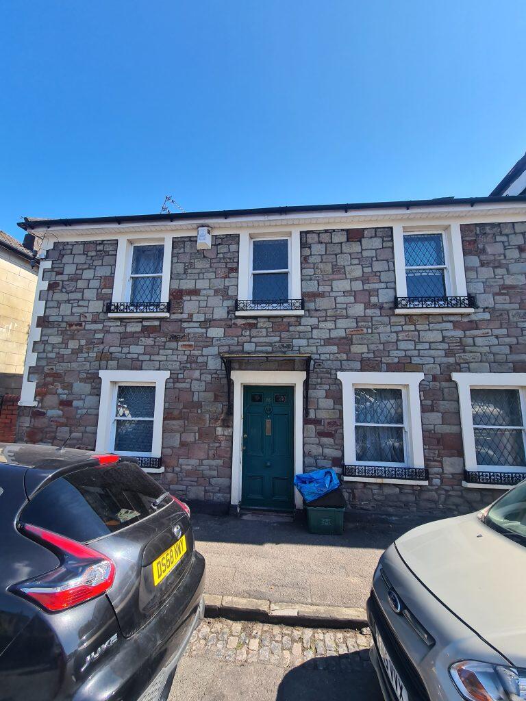 Main image of property: Redland Park Ref 123