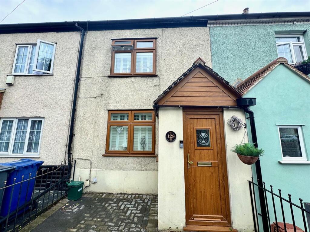 Main image of property: Dock Road, Little Thurrock, Grays