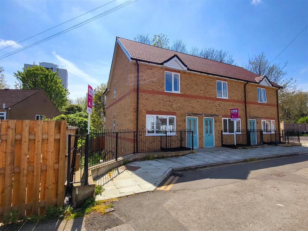 Main image of property: Prospect Place, Grays