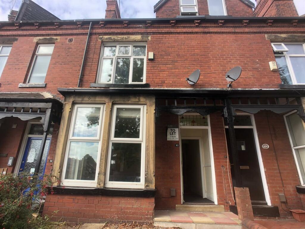 Main image of property: Headingley Mount, Leeds