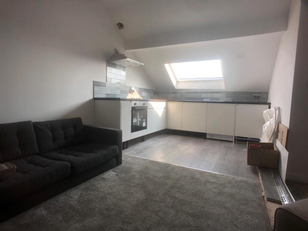 Main image of property: Back Devonshire Lane, Roundhay, Leeds
