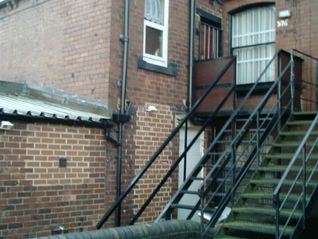 Main image of property: Flat 376 Kirkstall Road, Leeds
