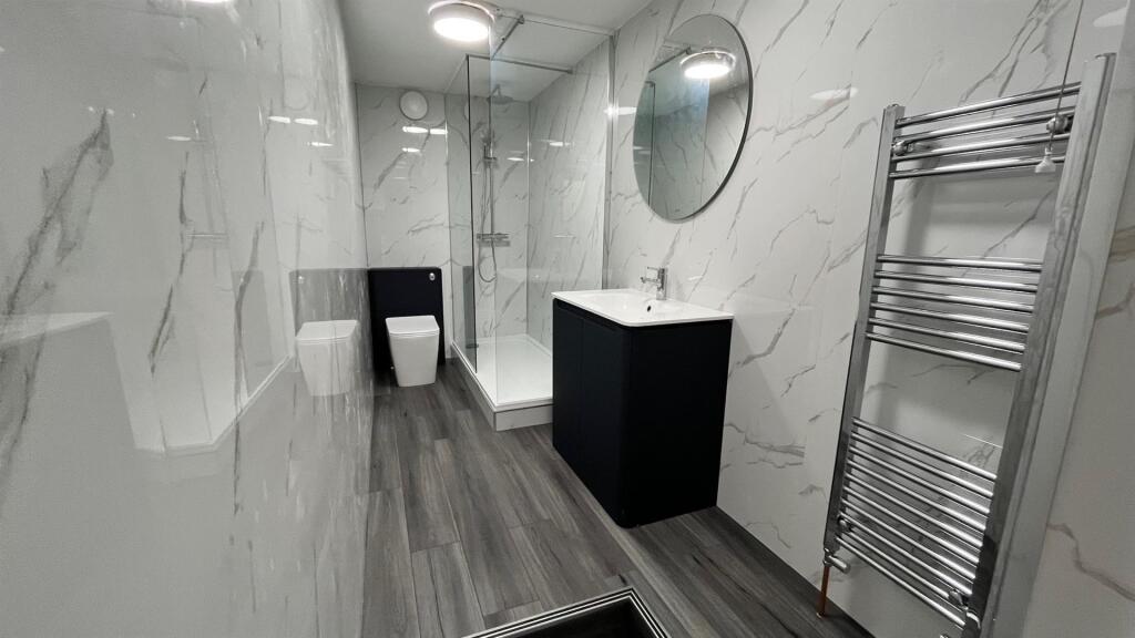 Main image of property: Flat 6 Headingley Rise, Welton Road, Leeds