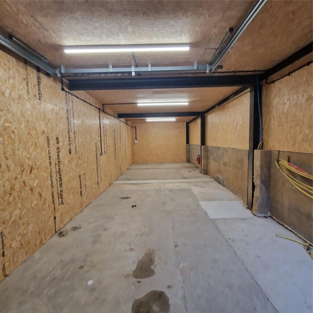 Light industrial facility for rent in Unit 1 Brook Farm, Stones Green