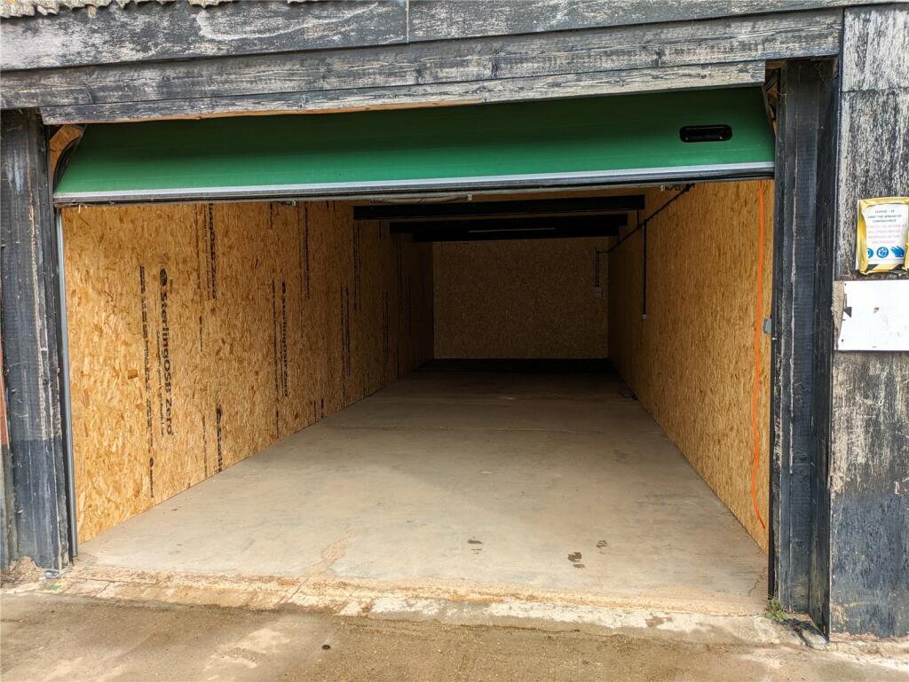 Light industrial facility for rent in Unit 2 Brook Farm, Stones Green