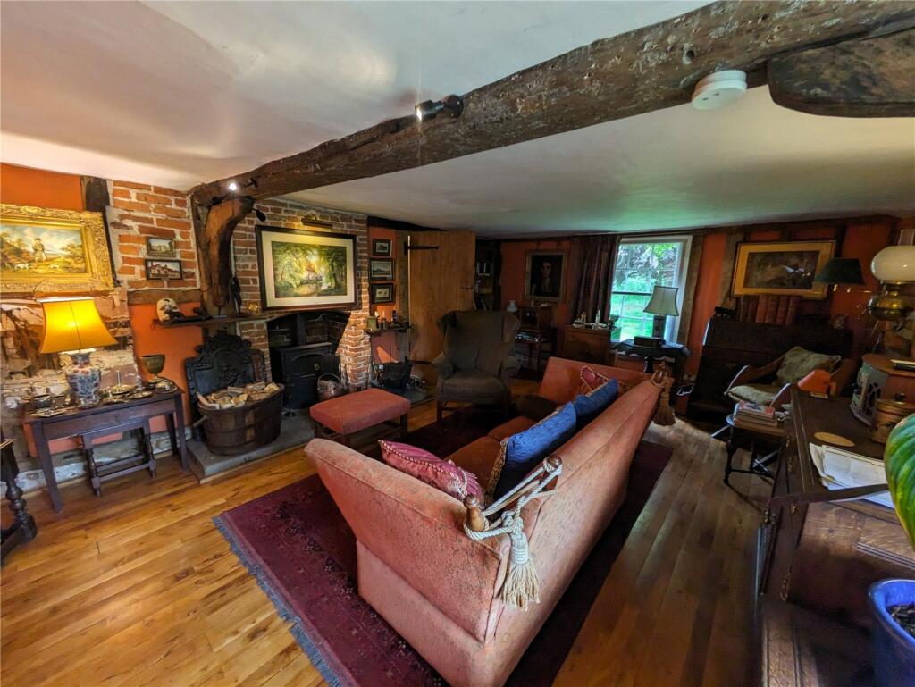 Additional property image - Lamb Farmhouse, Colchester Road, St. Osyth, CO16