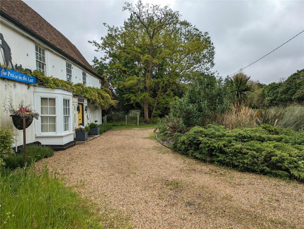Additional property image - Lamb Farmhouse, Colchester Road, St. Osyth, CO16