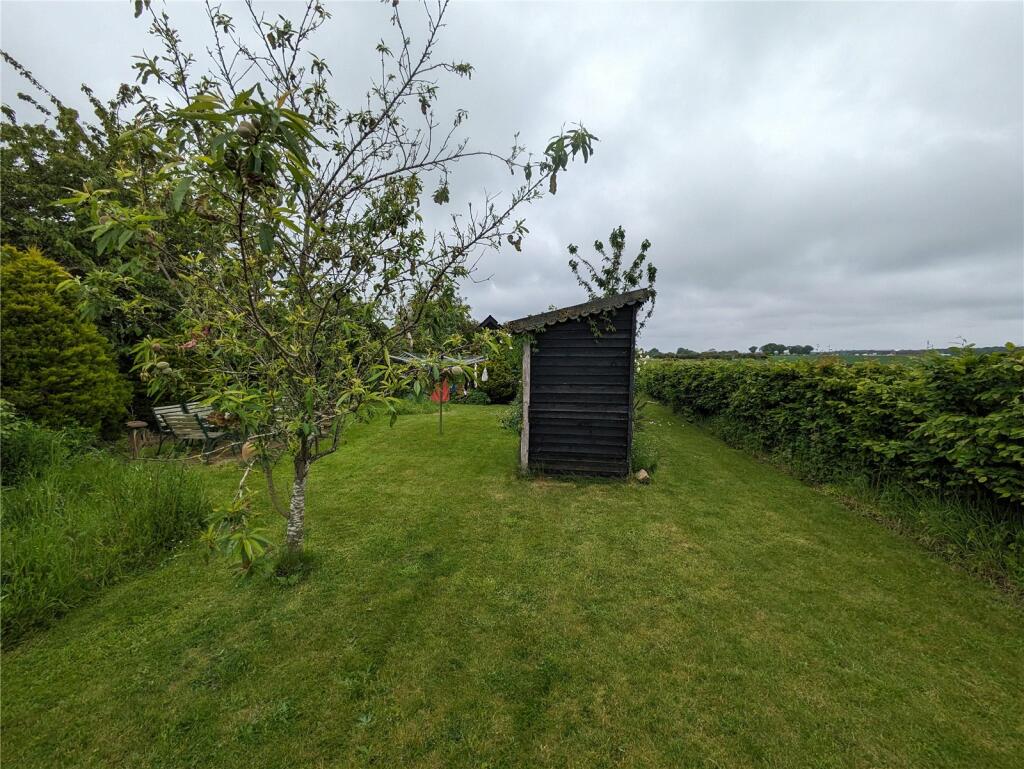Additional property image - Lamb Farmhouse, Colchester Road, St. Osyth, CO16