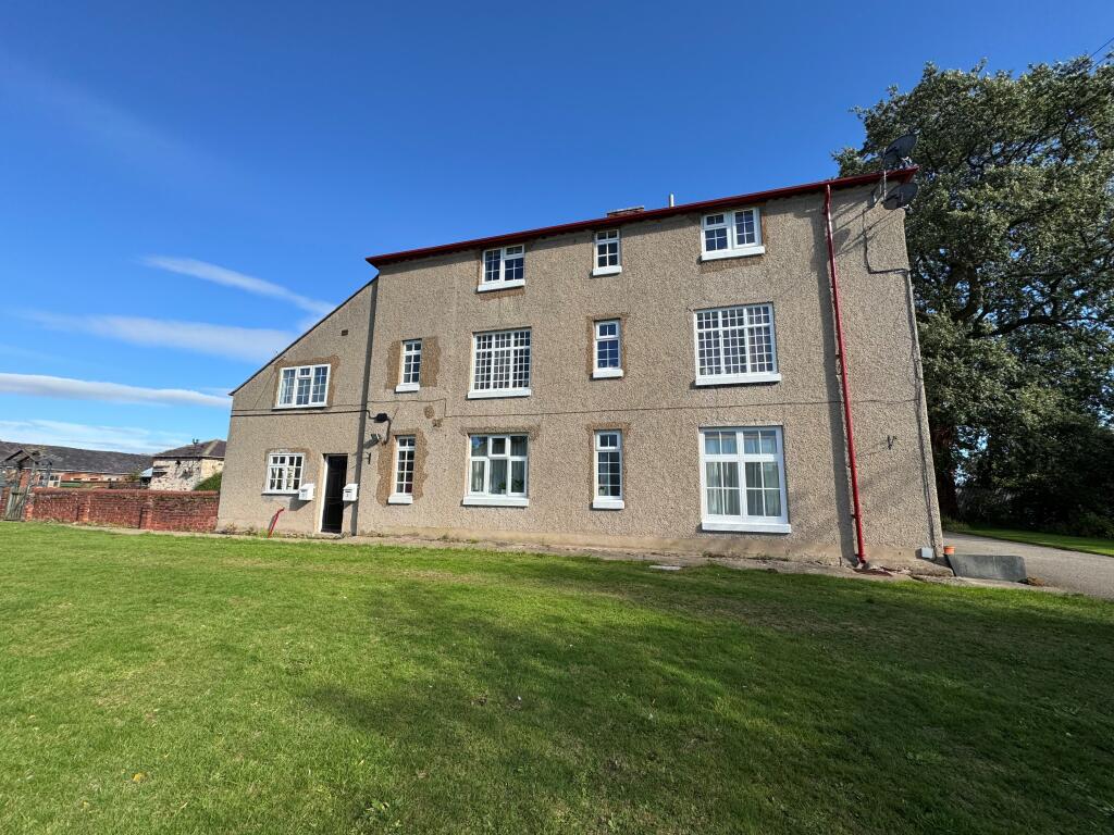 Main image of property: Llwyn Knottia Farm