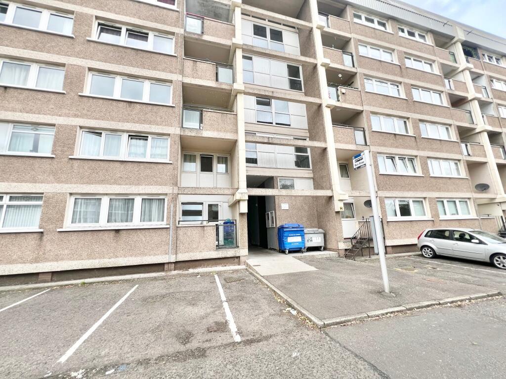 Main image of property: 600 Hillpark Drive, Hillpark, G43 2PX
