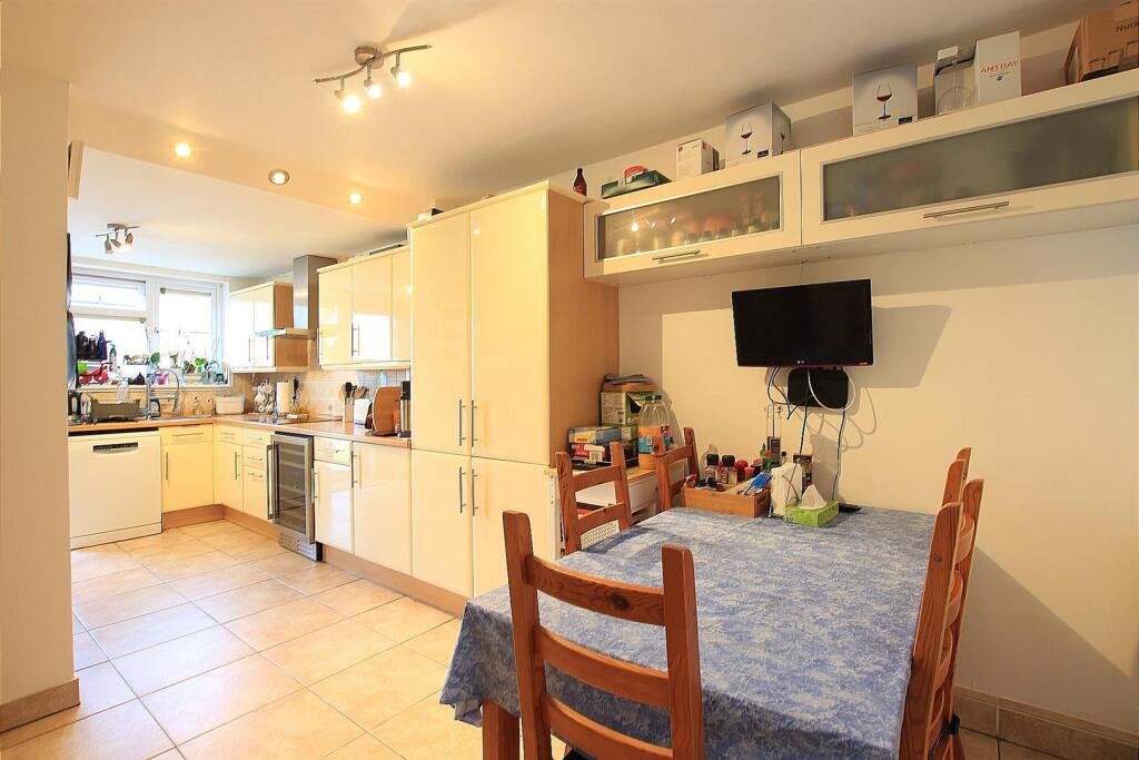 Main image of property: Wheatlands, Heston, TW5