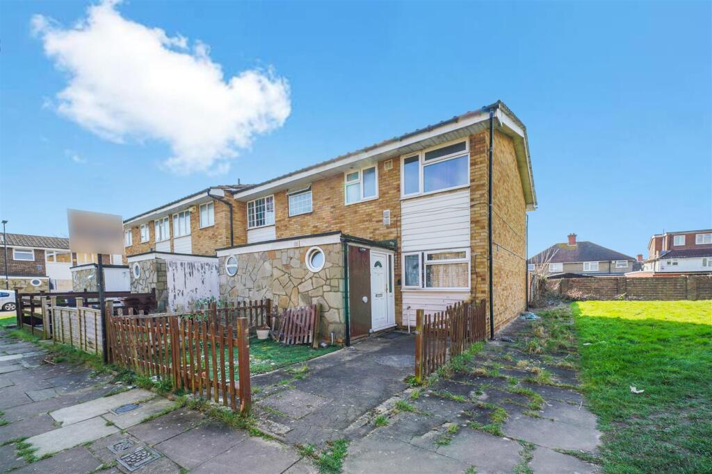 Main image of property: Beechcroft Close, Heston, TW5