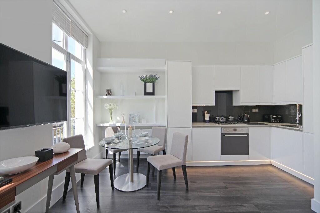 2 bedroom flat for sale in Winchester Street, Pimlico SW1V
