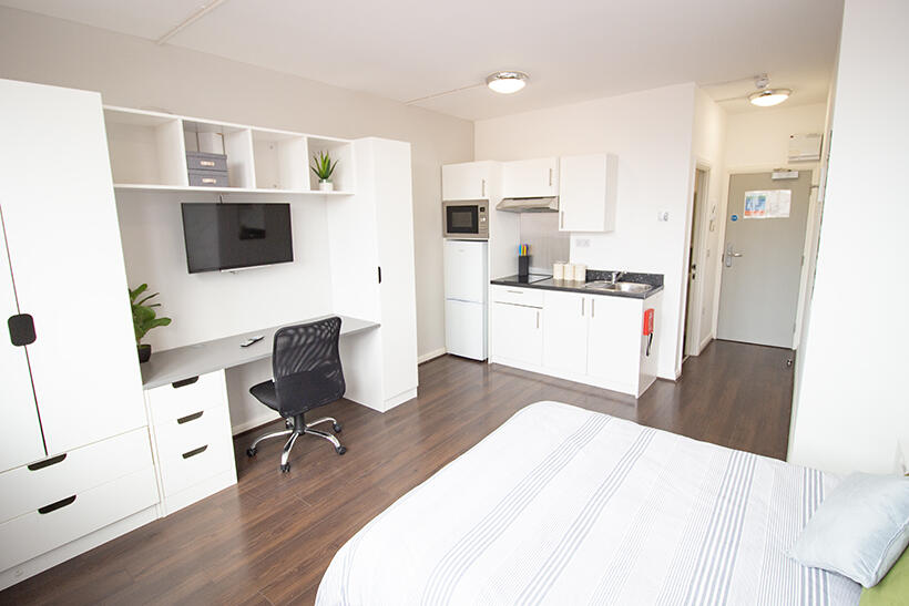 Main image of property: Flat 301, Victoria House,76 Milton Street, Nottingham, NG1 3RA