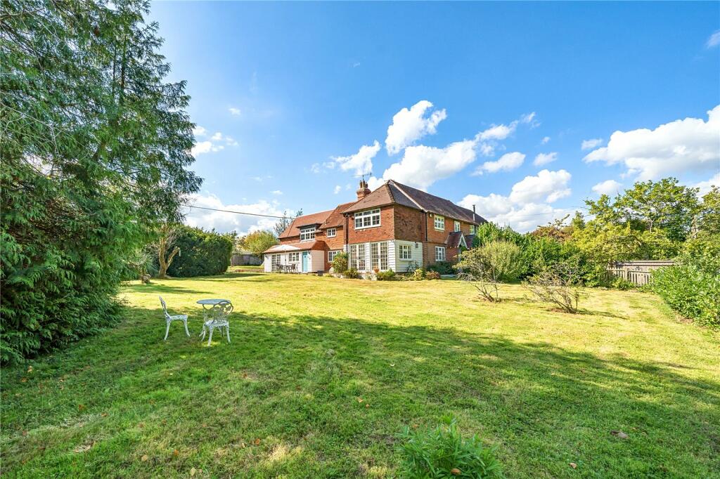 4 bedroom semidetached house for sale in Moseham, Wadhurst, TN5