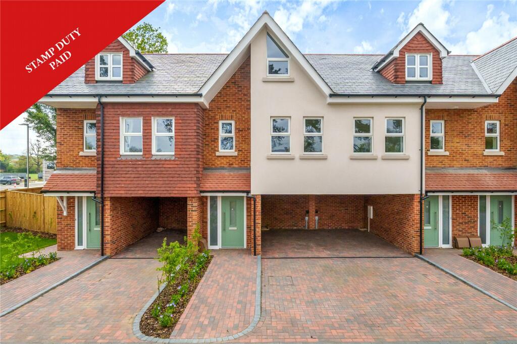 3 bedroom terraced house for sale in Maidstone Road, Paddock Wood, TN12