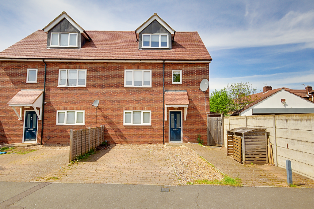 Main image of property: Lincoln Way, Enfield, EN1