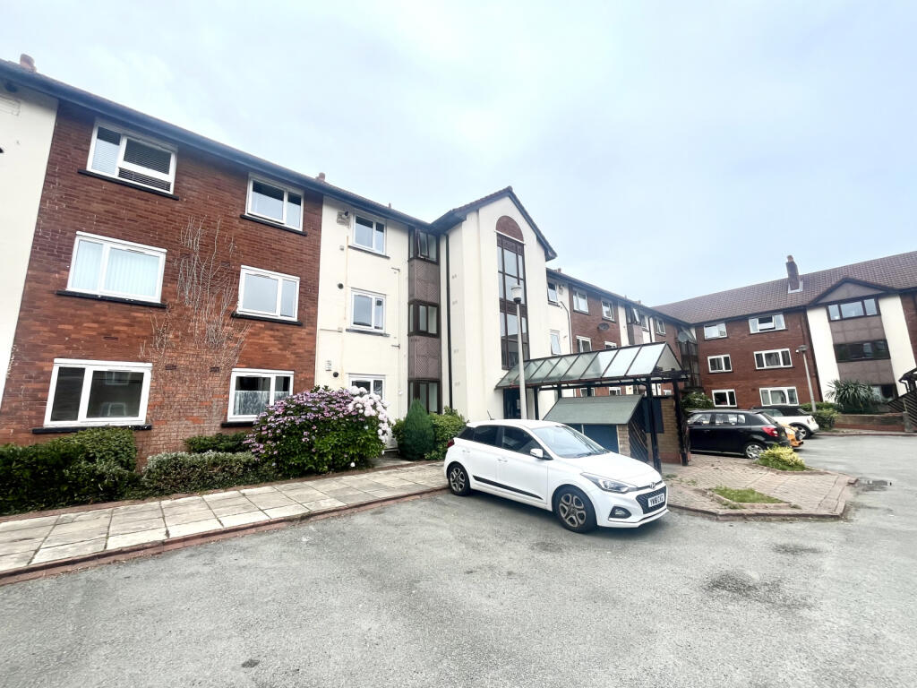 Main image of property: Reeves Court, Eccles New Road, Salford, M5 5AE
