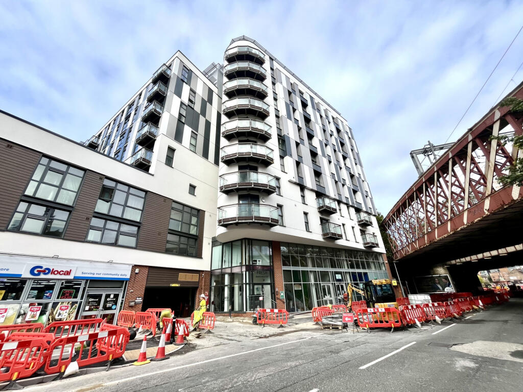 Main image of property: Fresh, Chapel Street, Salford, M3 6AF