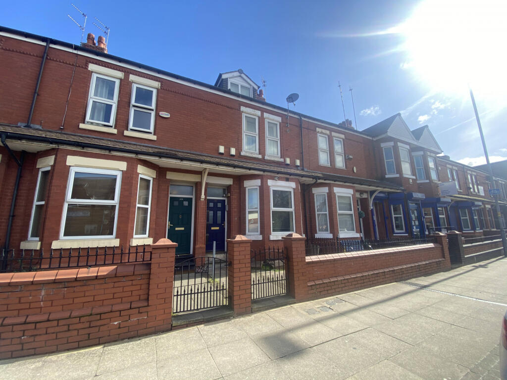 Main image of property: Langworthy Road, Salford, M6 5PP