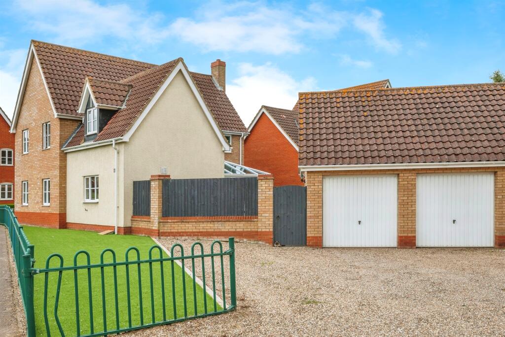 Main image of property: Paget Crescent, Gorleston, Great Yarmouth
