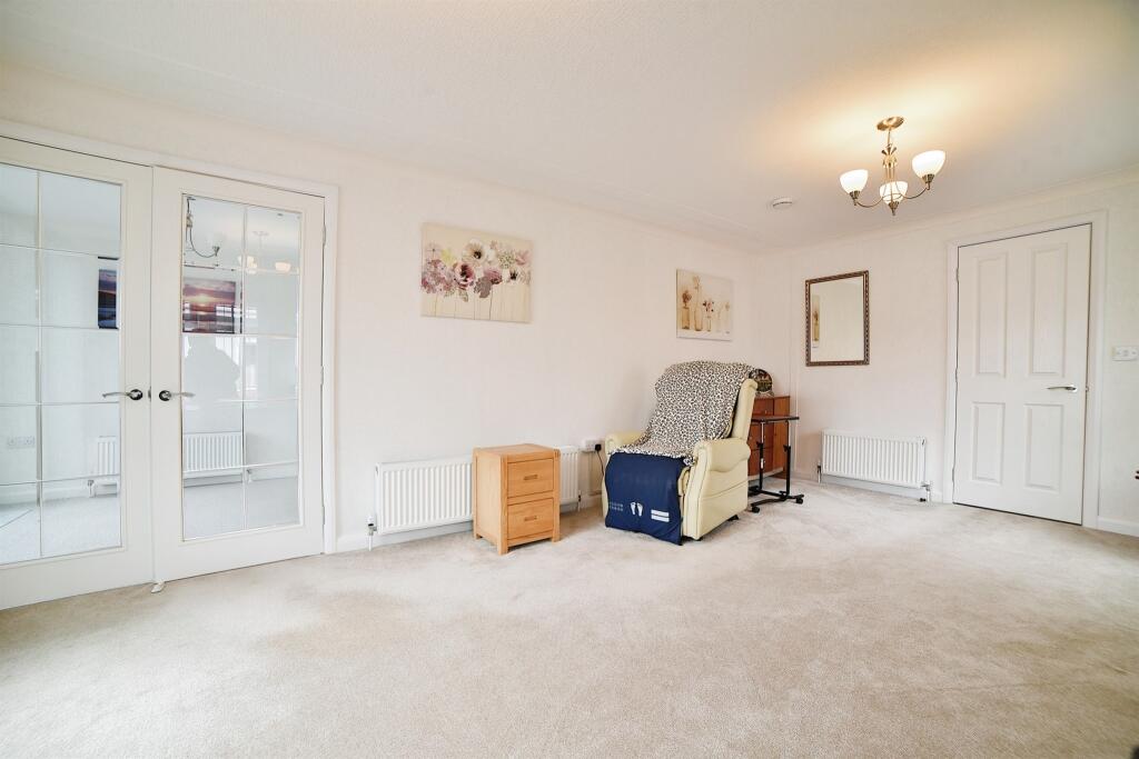 2 bedroom park home for sale in Sunninghill Close, Bradwell, Great