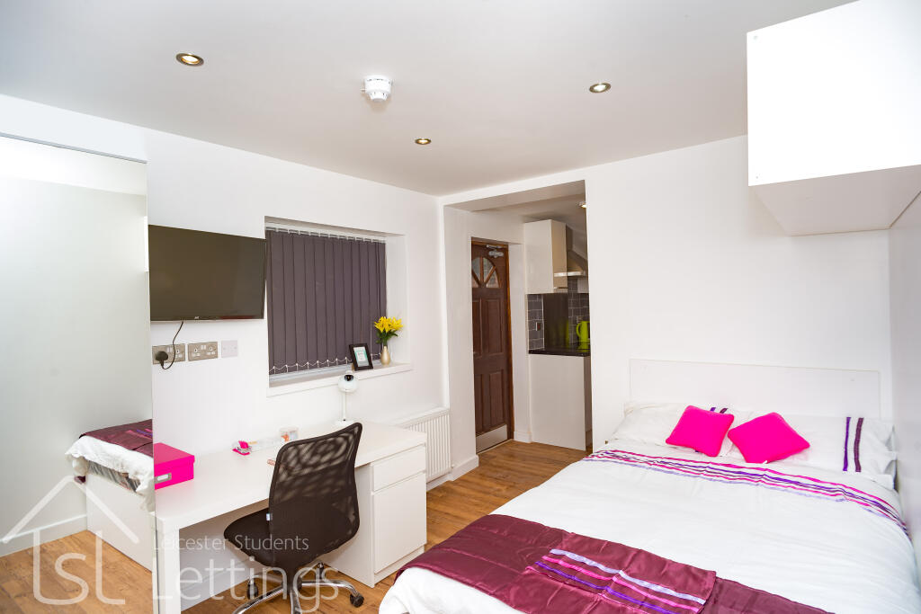 Main image of property: (Studio) West Street, Leicester