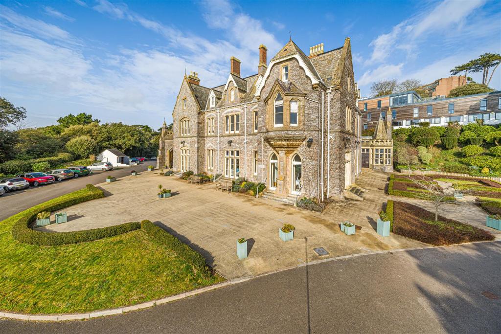 2 bedroom apartment for sale in Middle Lincombe Road, Torquay, TQ1