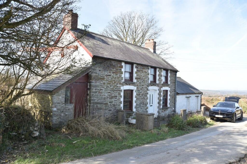 Main image of property: Llwyngwyn, Saron
