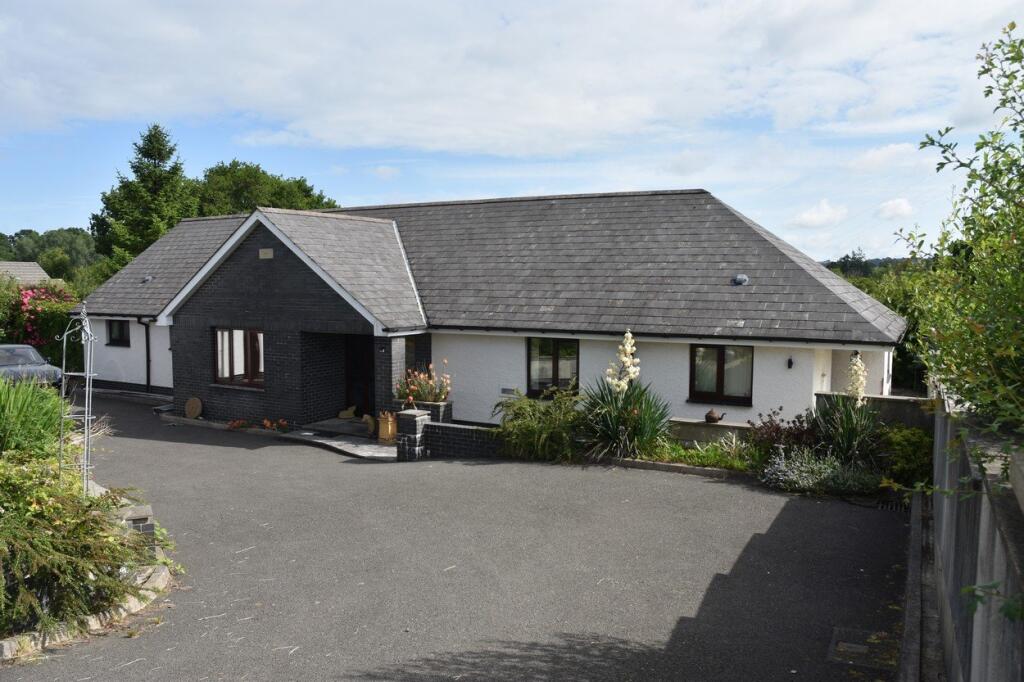Main image of property: Ty Iorwerth, Waungilwen