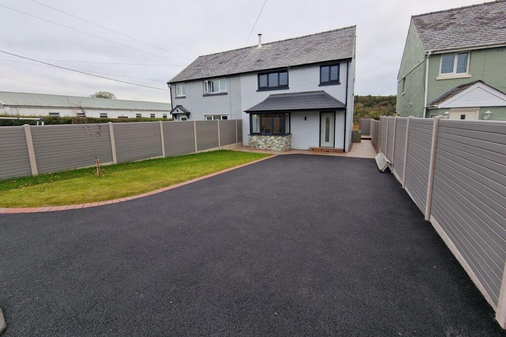 Main image of property: 7 Trem y Foel, Penrhiwllan