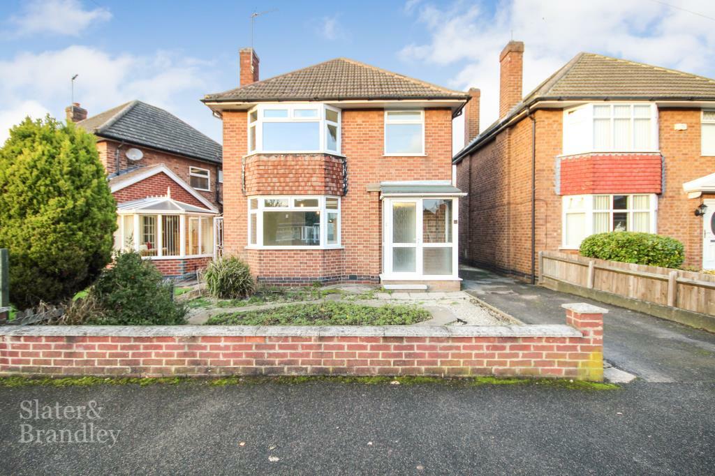 3 bedroom semi-detached house for rent in Bradbourne Avenue, Wilford, Nottingham, NG11 7BL, NG11