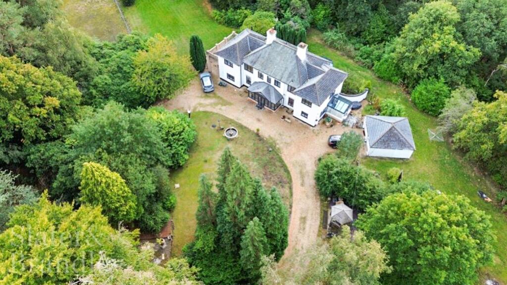 Main image of property: Nottingham Road, Ravenshead, Nottingham, Nottinghamshire, NG15