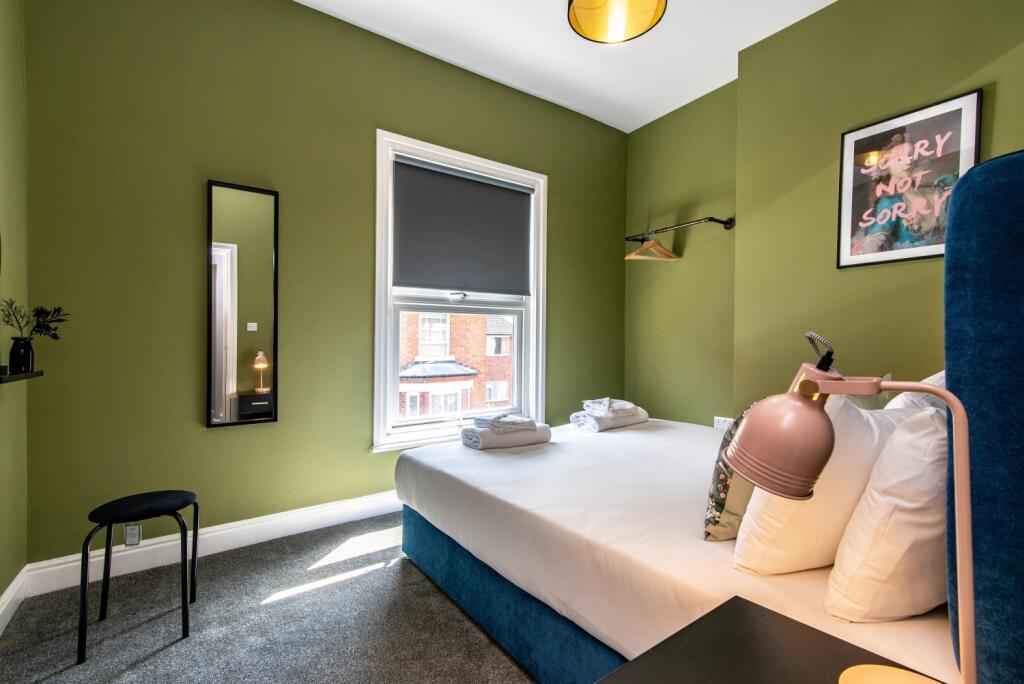 Main image of property: Room 2, Chestnut Grove, West Bridgford, Nottingham, Nottinghamshire, NG2