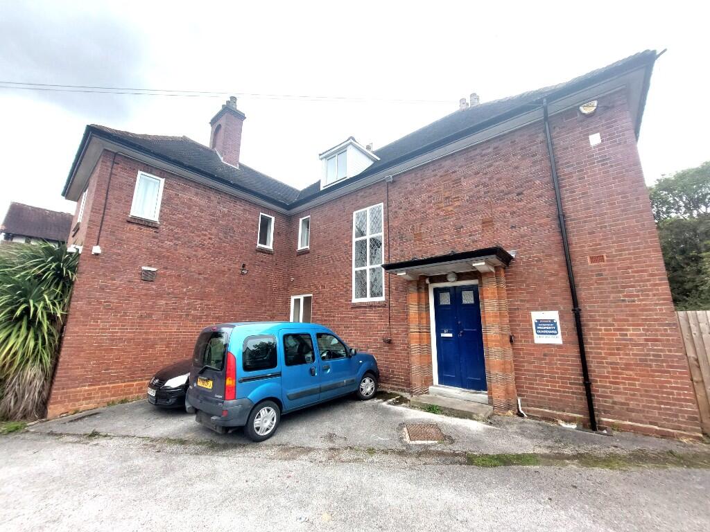 Main image of property: Poplar Avenue, Birmingham, B17