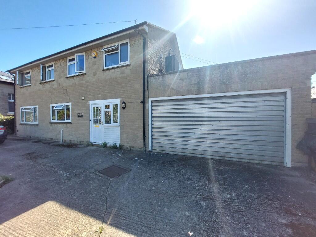 Main image of property: High Street, OX5