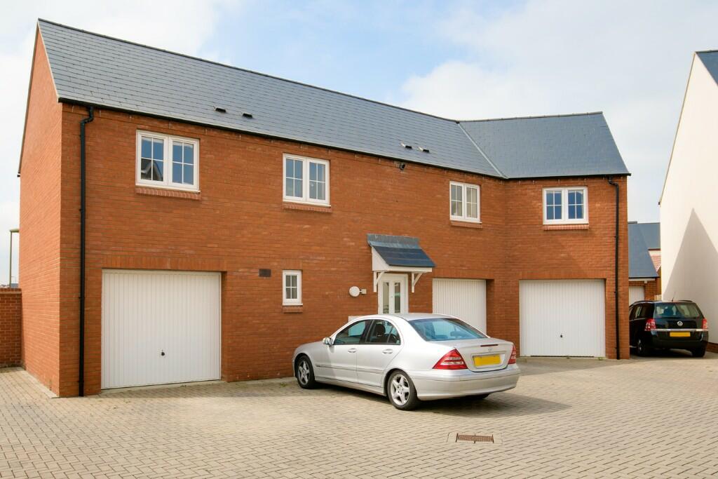 3 bedroom coach house for sale in 22 Fontwell Road, Kingsmere, Bicester