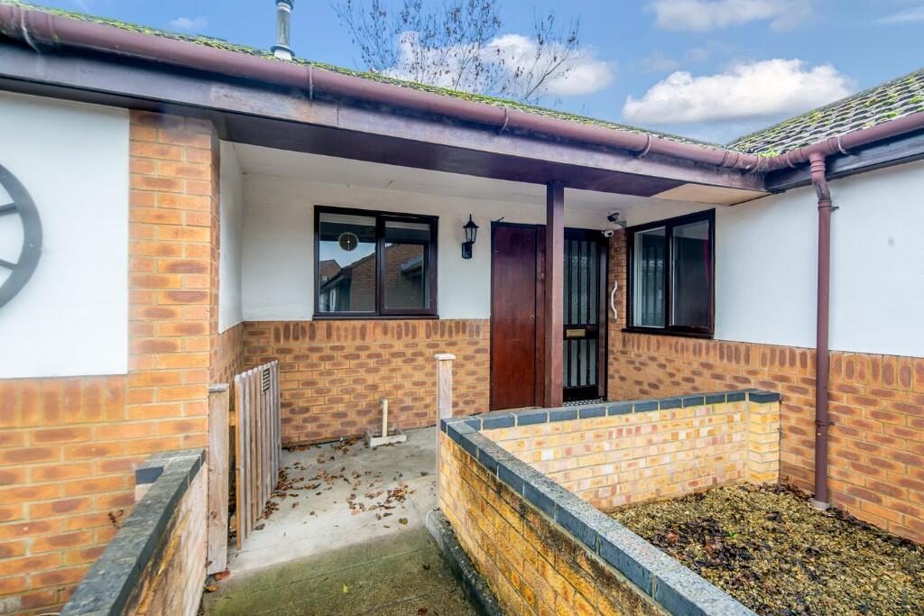 Main image of property: Dove Green, Bicester, Oxfordshire, OX26