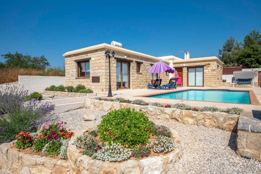 2 bedroom bungalow for sale in Kathikas, Paphos, Cyprus