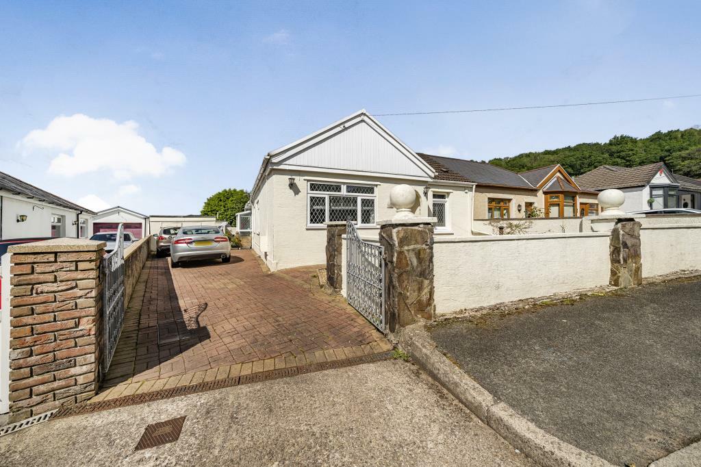 3 bedroom semidetached bungalow for sale in Glynneath, Neath, , SA11