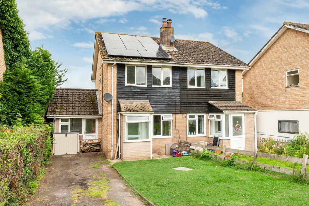 3 bedroom semidetached house for sale in Wern Gifford, Pandy