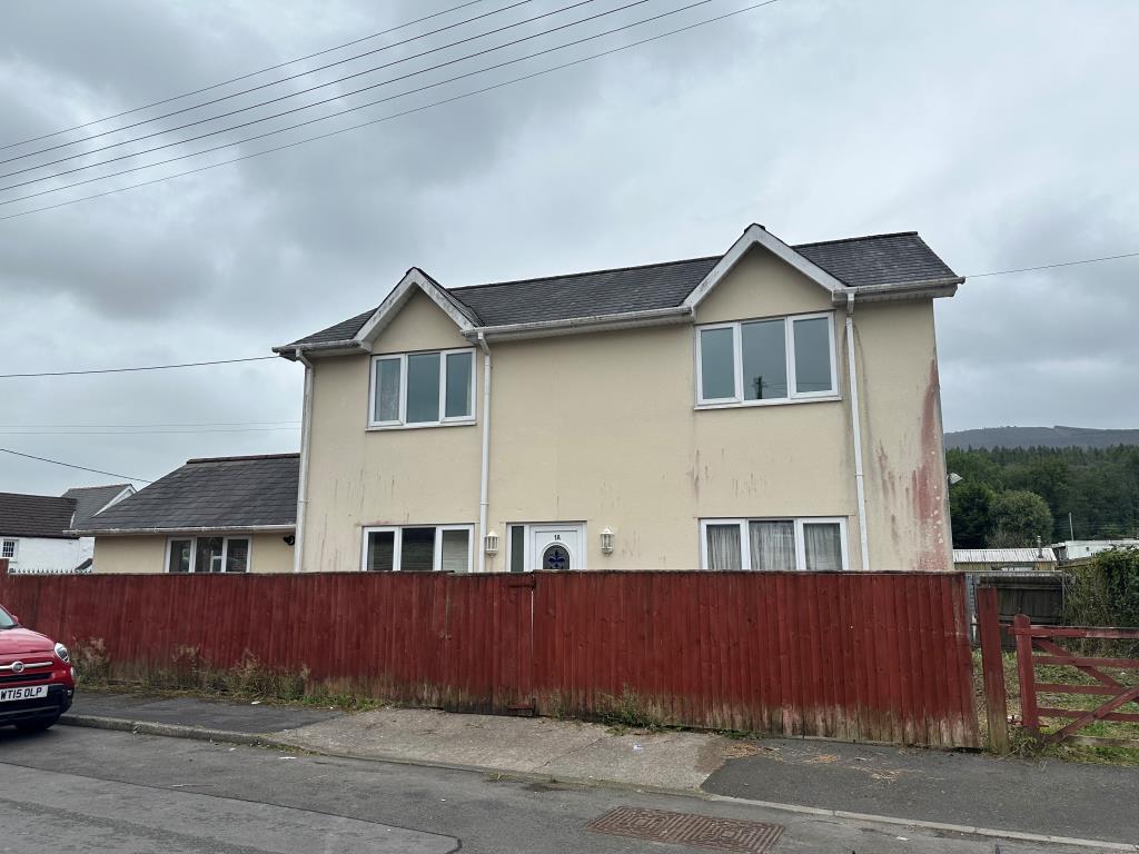 4 bedroom detached house