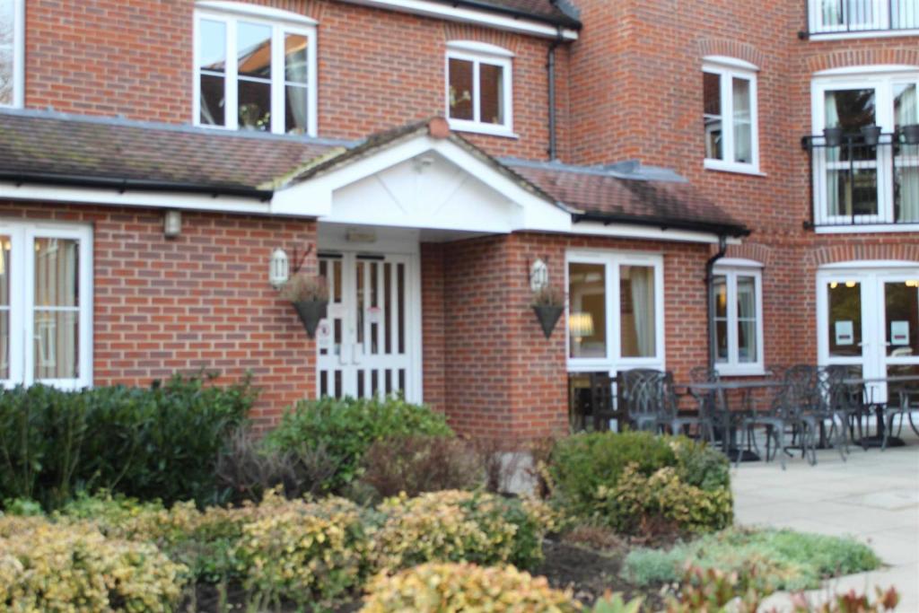 1 bedroom retirement property for sale in Barnes Wallis, Byfleet, KT14