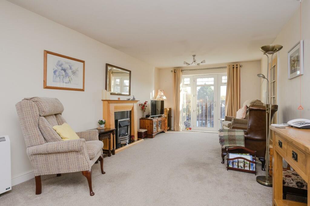 2 bedroom retirement property for sale in High Road, Byfleet, West