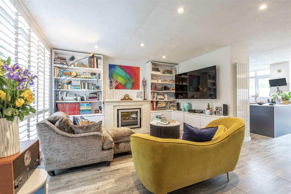 2 bedroom terraced house for sale in Weymede, Byfleet, West Byfleet, KT14