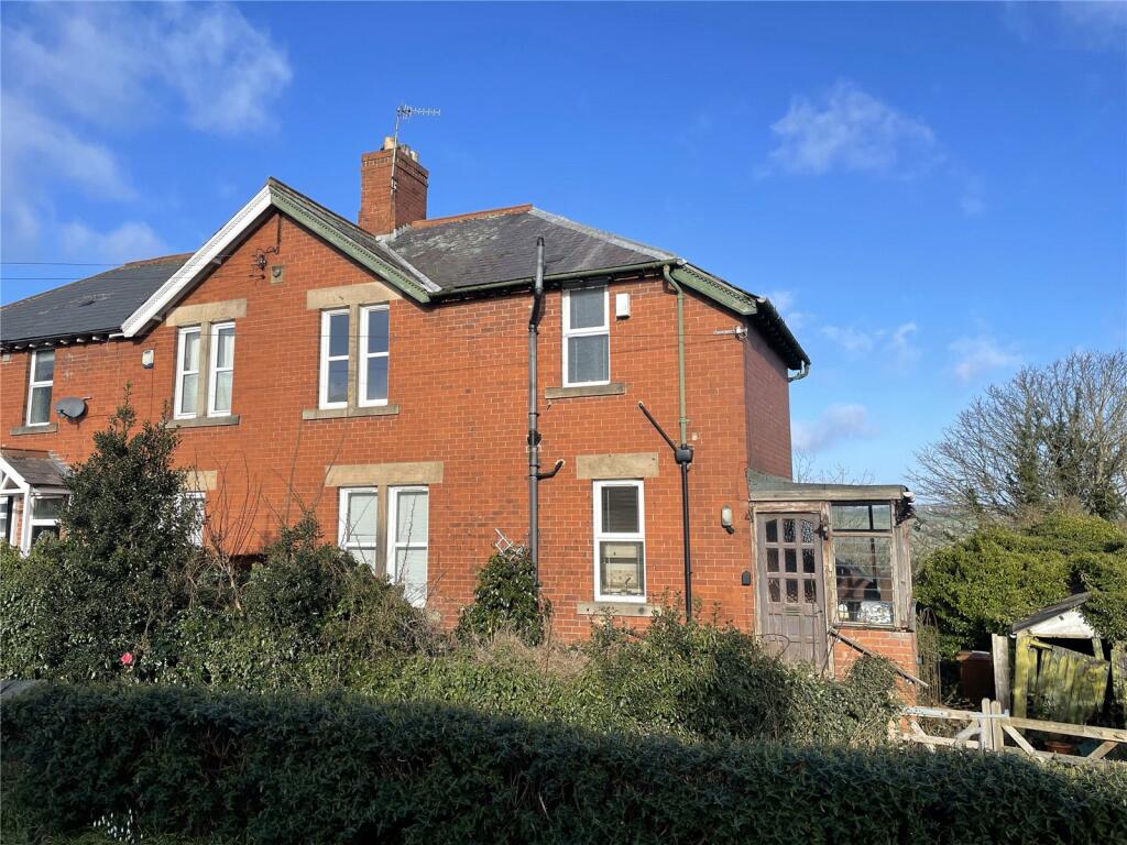 2 bedroom semidetached house for sale in Percy Cottages, Bank Top