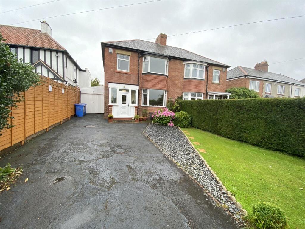 3 bedroom semidetached house for sale in Hexham Road, Heddon On The