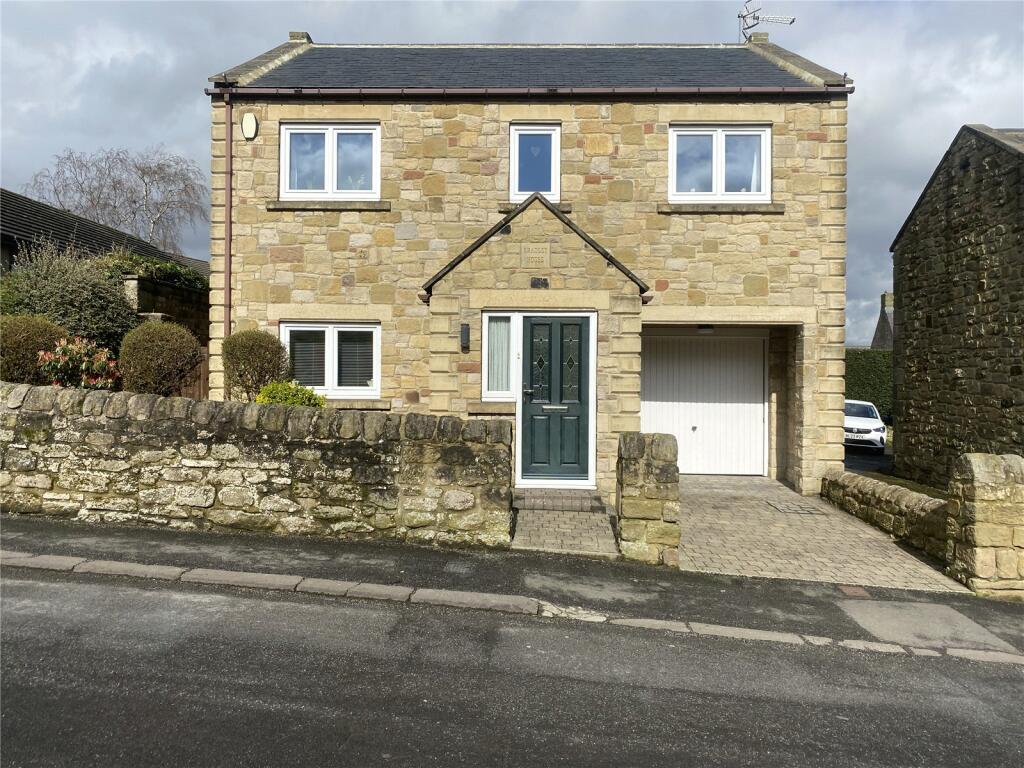3 bedroom detached house for sale in Highfield Lane, Prudhoe