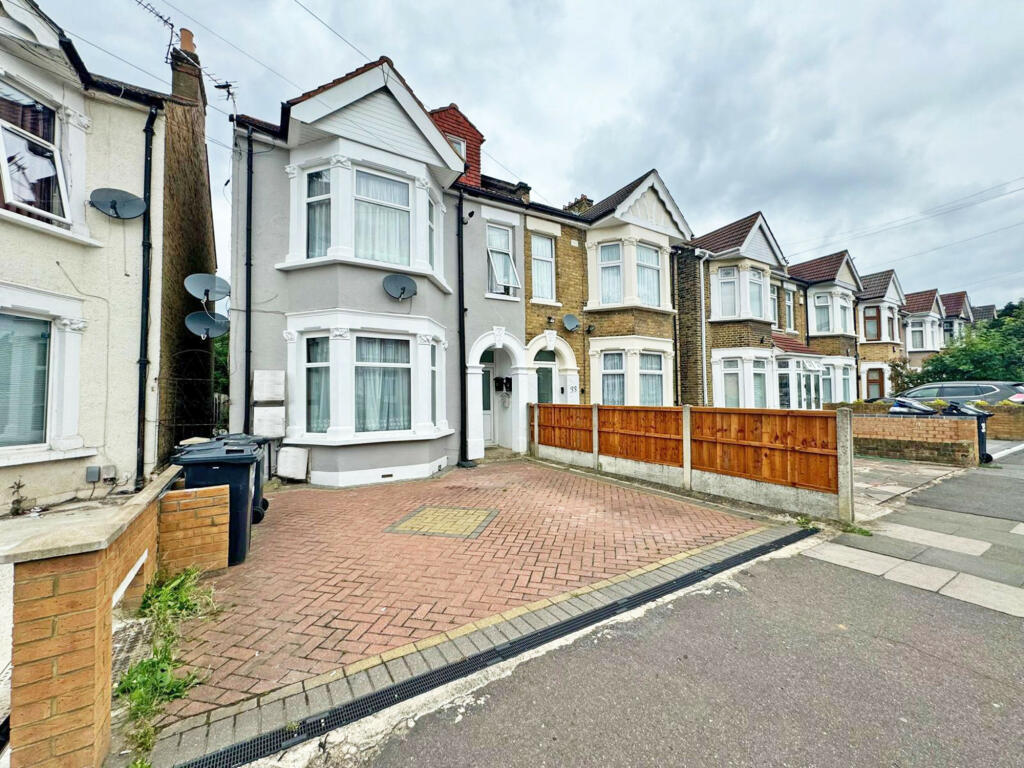 Main image of property: Wellesley Road, Ilford, Essex, IG14JX