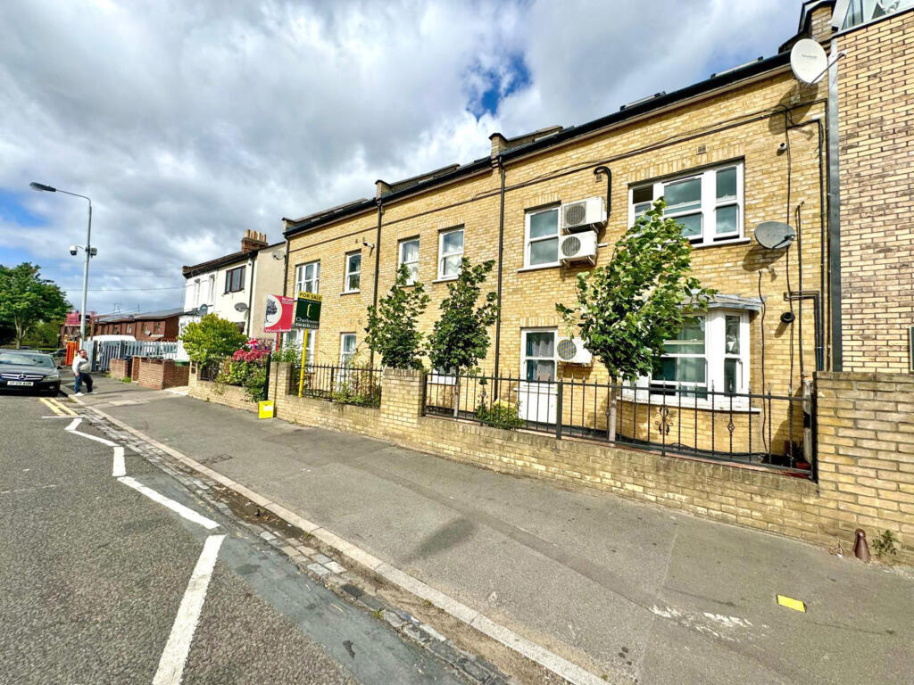 Main image of property: Regency Court, London, E11